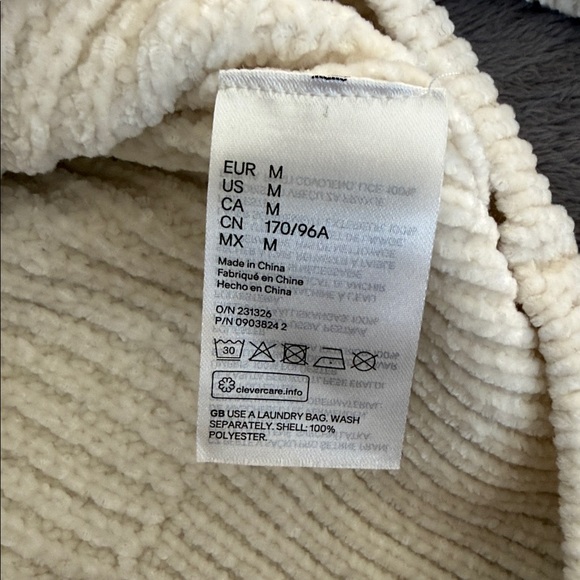 H&M Women’s Sweater Long Puff Sleeves Off White Medium - Picture 7 of 9